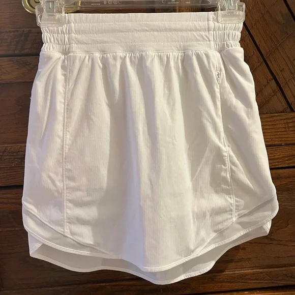 Lululemon Hotty Hot High-Rise Long White Reflective Skirt Skort size 2 NWOT - Picture 5 of 13